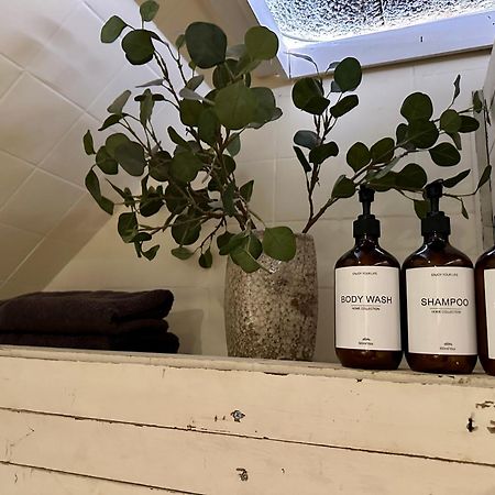 Maas Suites Ланакен Экстерьер фото