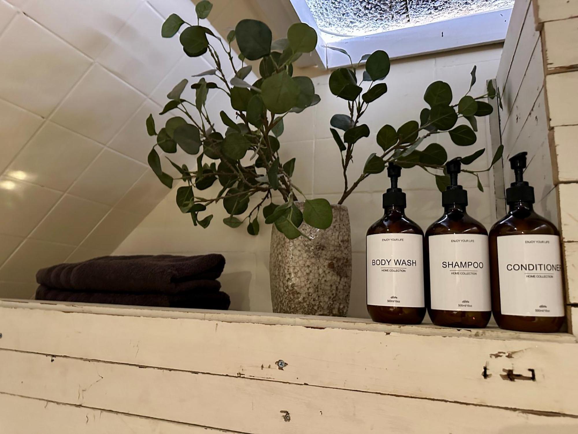 Maas Suites Ланакен Экстерьер фото